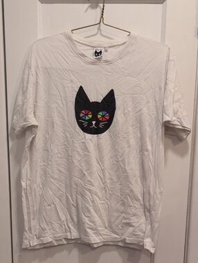 Baby Cats Of California Graphic T-Shirt - White with Black Cat Design